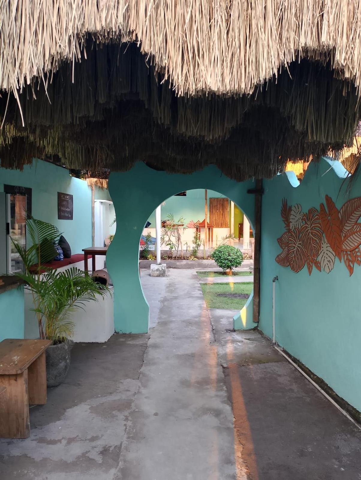 Black Sand Hostel Amed Exterior photo